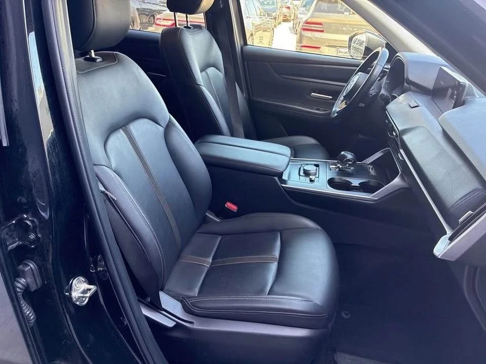2025 Mazda CX-90 - Image 7 of 10