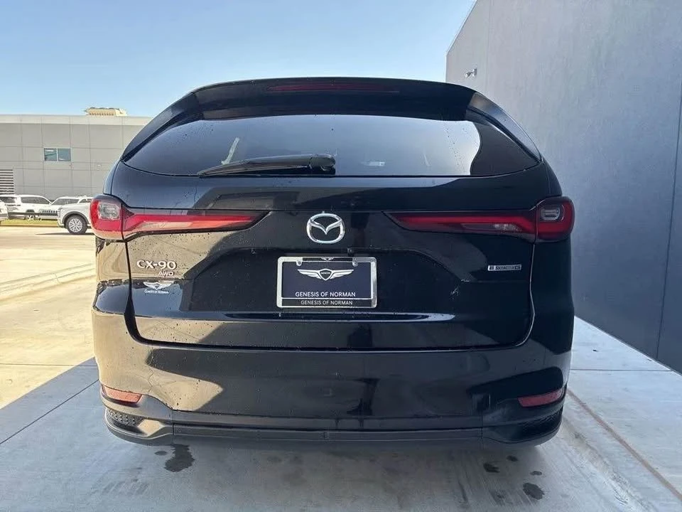 2025 Mazda CX-90 - Image 4 of 10