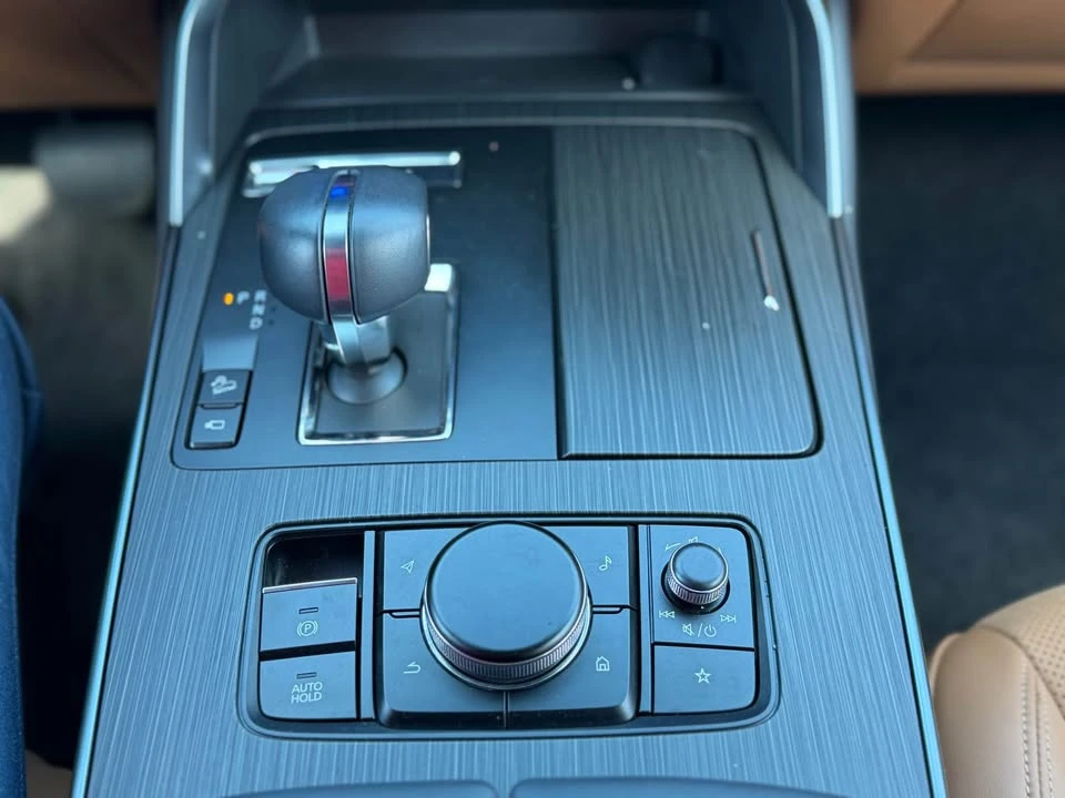 2025 Mazda CX-90 - Image 14 of 20
