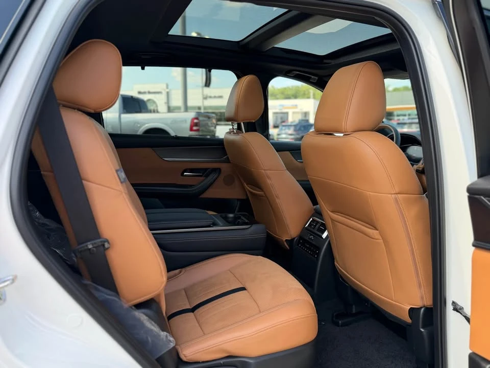 2025 Mazda CX-90 - Image 7 of 20