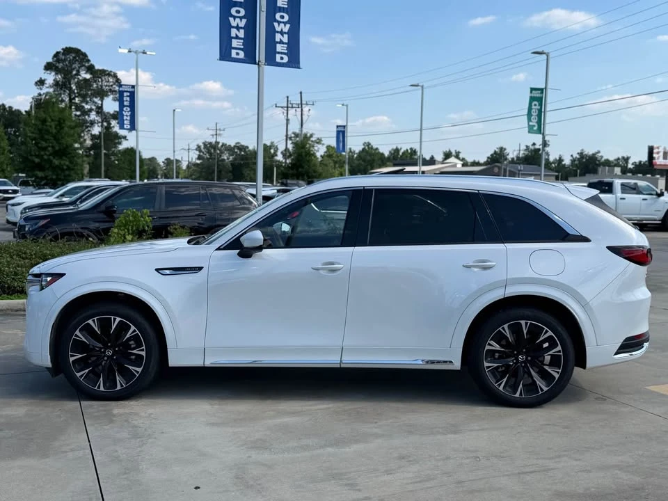 2025 Mazda CX-90 - Image 17 of 20