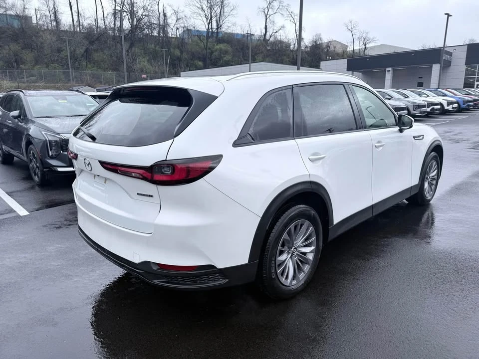 2025 Mazda CX-90 - Image 5 of 15