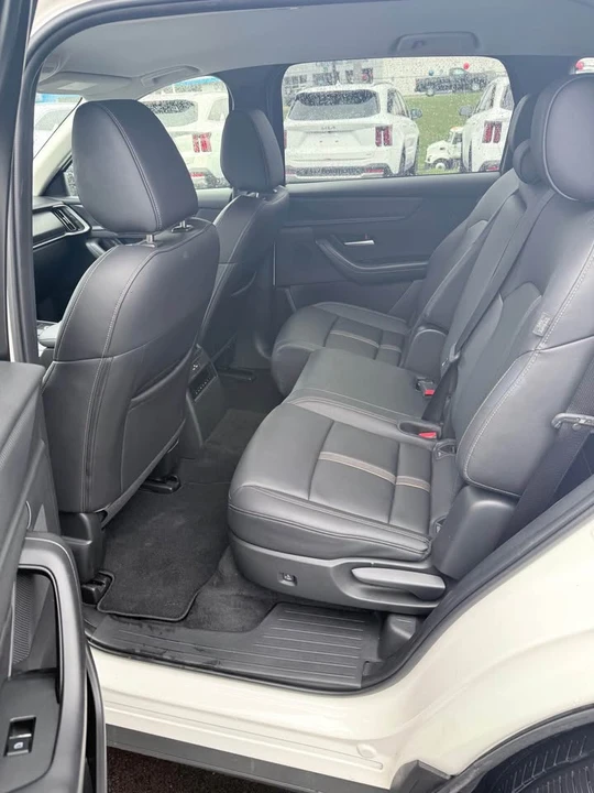 2025 Mazda CX-90 - Image 13 of 15