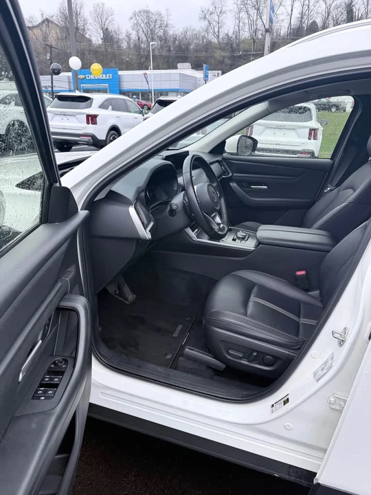 2025 Mazda CX-90 - Image 7 of 15
