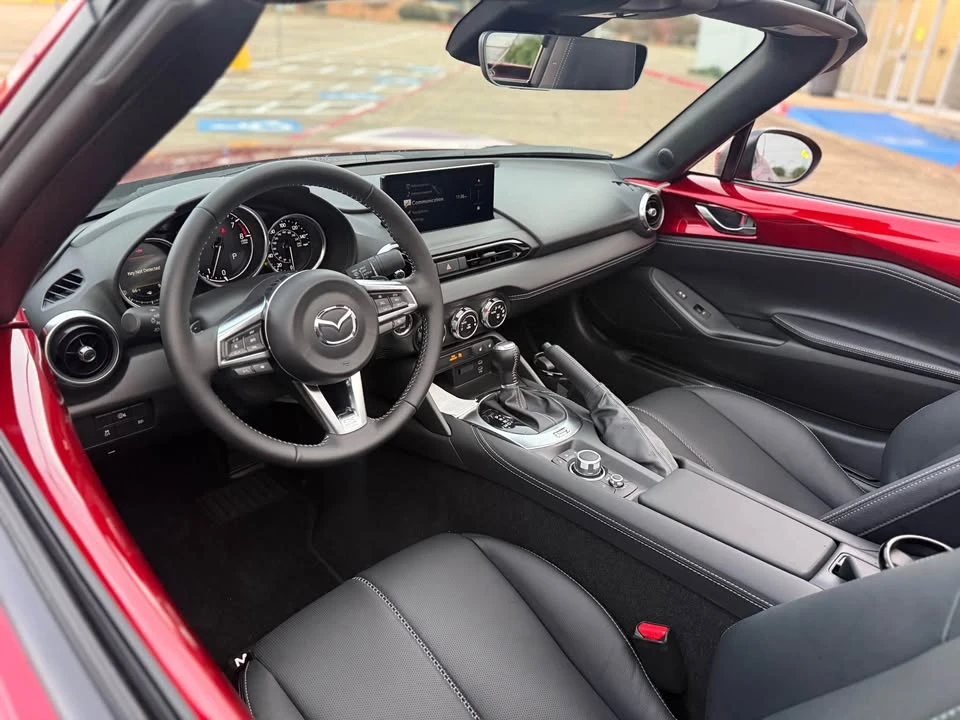 2025 Mazda ND MX-5 Miata - Image 7 of 10