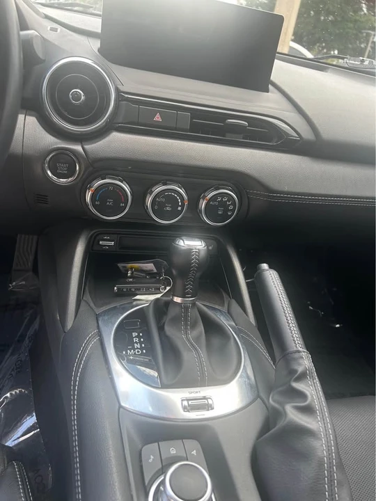 2025 Mazda ND MX-5 Miata - Image 10 of 12