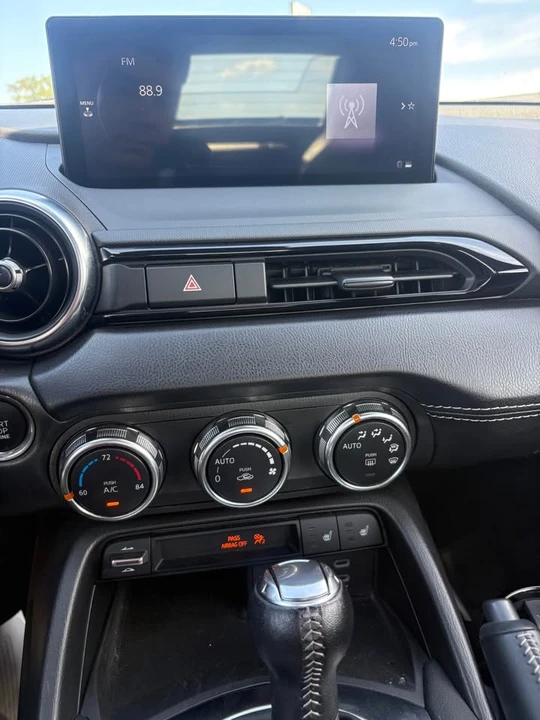 2025 Mazda ND MX-5 Miata - Image 6 of 9
