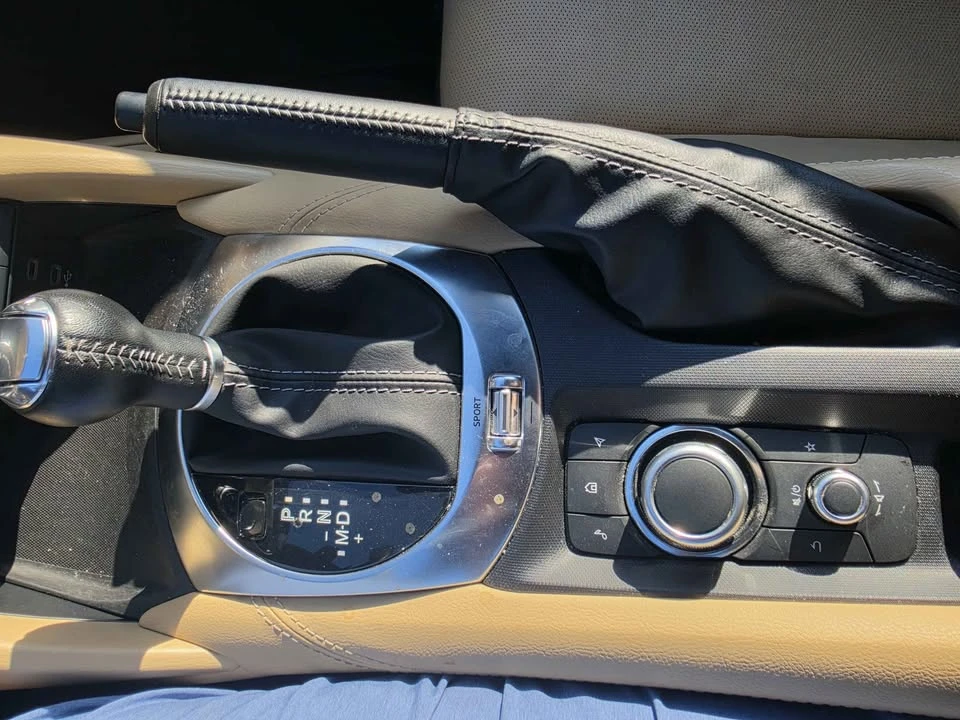 2025 Mazda ND MX-5 Miata - Image 14 of 17