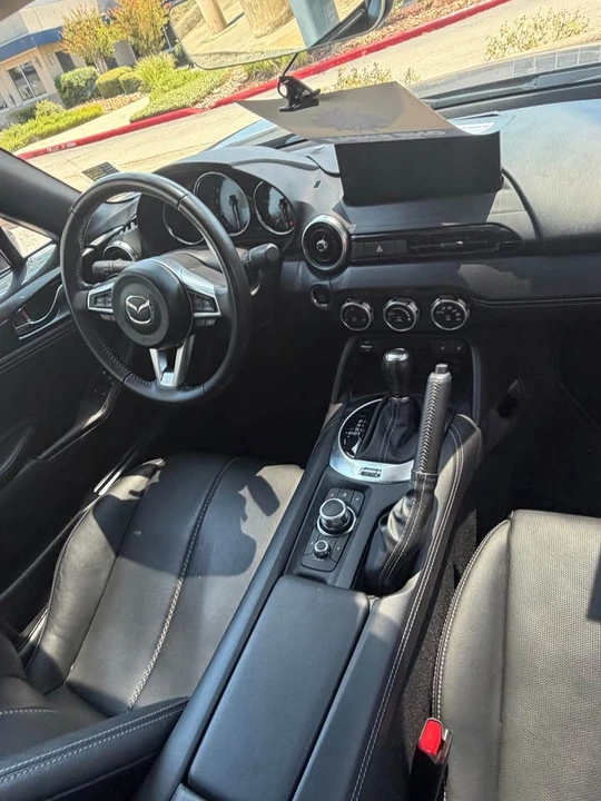 2025 Mazda ND MX-5 Miata - Image 4 of 5