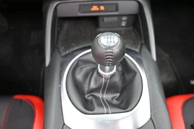 2025 Mazda ND MX-5 Miata - Image 8 of 10