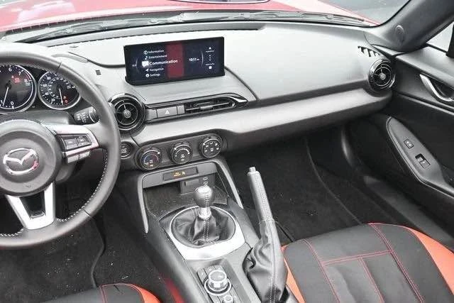 2025 Mazda ND MX-5 Miata - Image 6 of 10