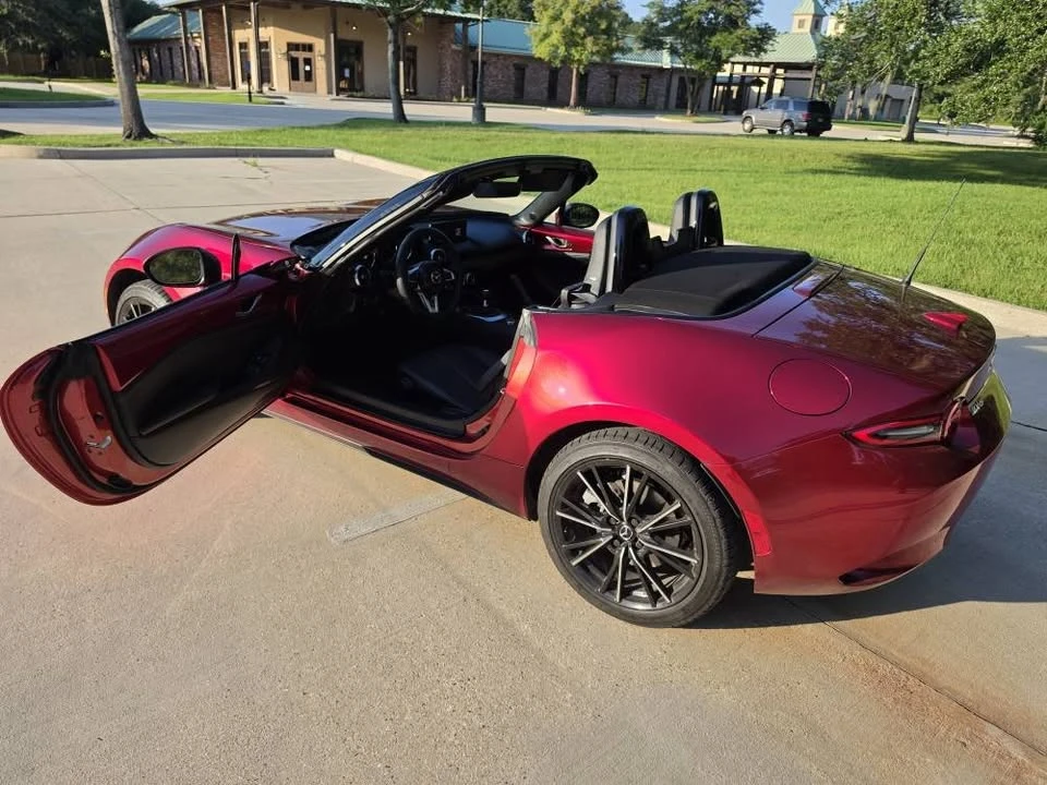 2025 Mazda ND MX-5 Miata - Image 6 of 9