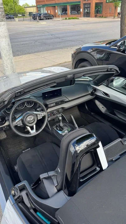 2025 Mazda ND MX-5 Miata - Image 6 of 8