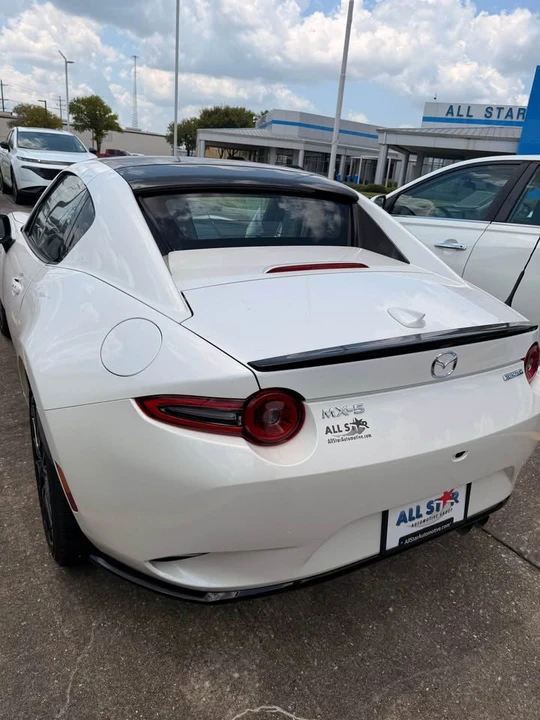 2025 Mazda ND MX-5 Miata - Image 4 of 5