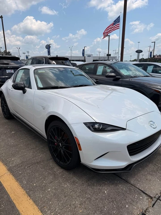 2025 Mazda ND MX-5 Miata - Image 2 of 5