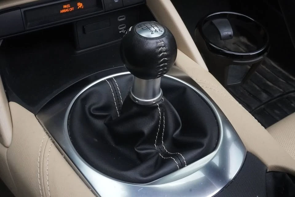 2025 Mazda ND MX-5 Miata - Image 13 of 17