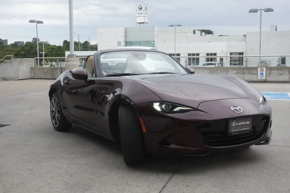 2025 Mazda ND MX-5 Miata - Image 4 of 17
