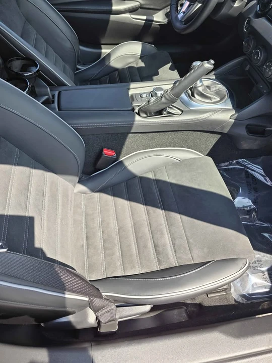 2025 Mazda ND MX-5 Miata - Image 13 of 14