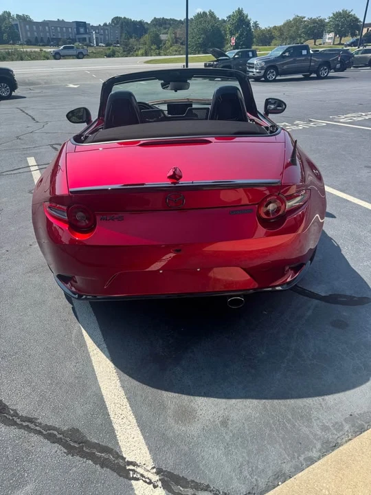 2025 Mazda ND MX-5 Miata - Image 5 of 13