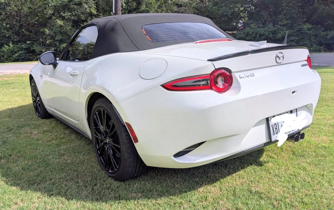 2025 Mazda ND MX-5 Miata - Image 7 of 21