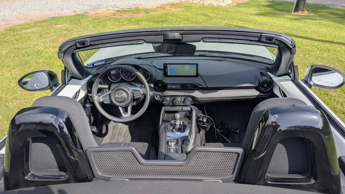 2025 Mazda ND MX-5 Miata - Image 11 of 21