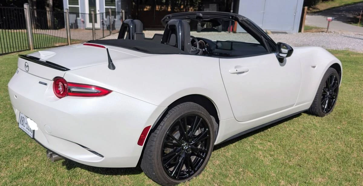 2025 Mazda ND MX-5 Miata - Image 18 of 21