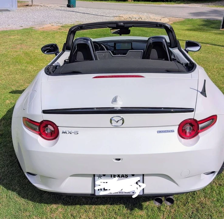 2025 Mazda ND MX-5 Miata - Image 9 of 21