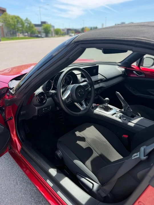 2025 Mazda ND MX-5 Miata - Image 8 of 9