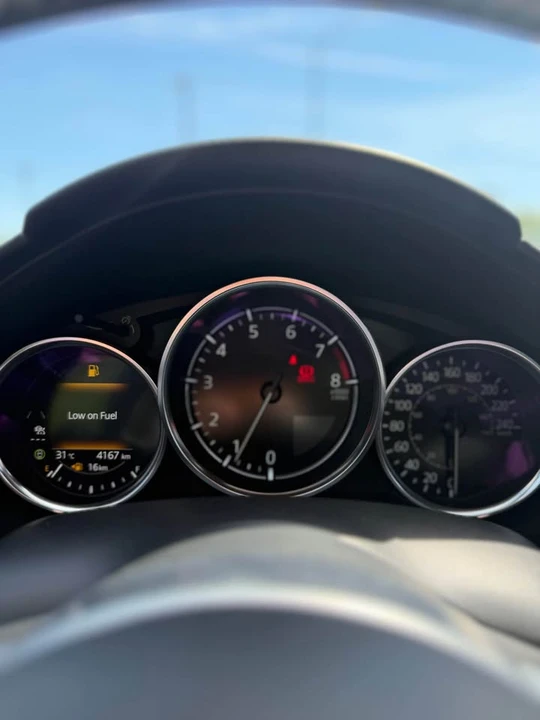 2025 Mazda ND MX-5 Miata - Image 7 of 9