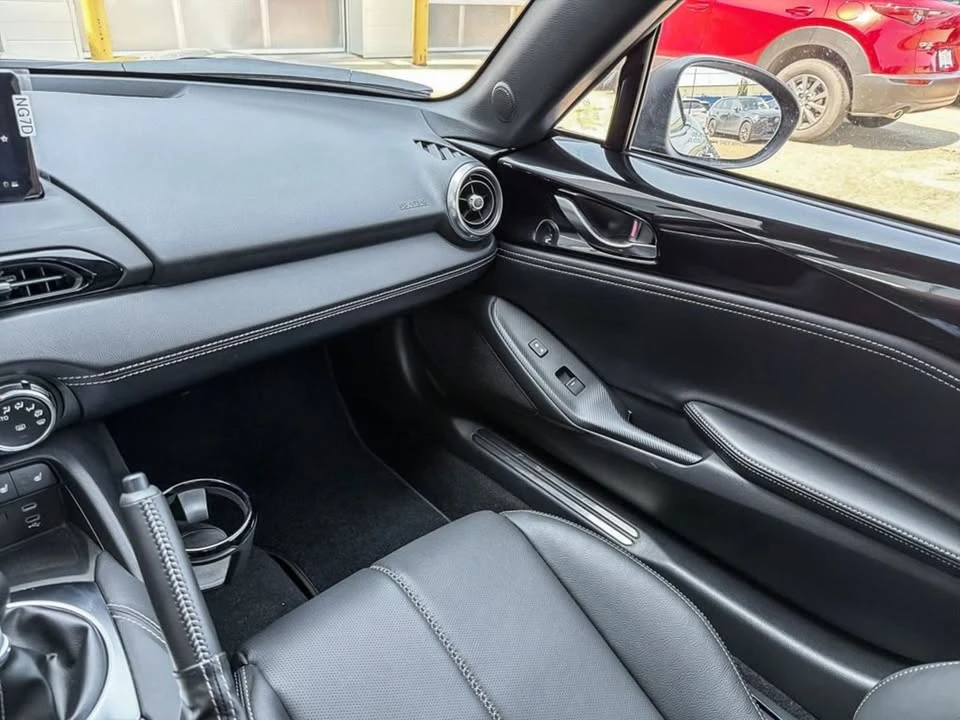 2025 Mazda ND MX-5 Miata - Image 18 of 18
