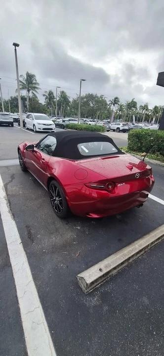 2025 Mazda ND MX-5 Miata - Image 6 of 12