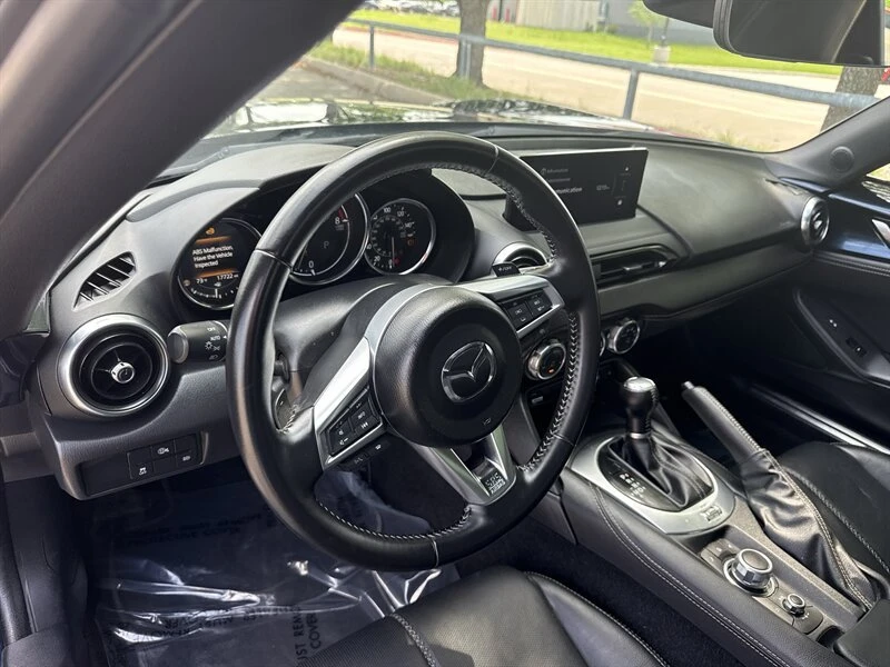 2025 Mazda ND MX-5 Miata - Image 17 of 20