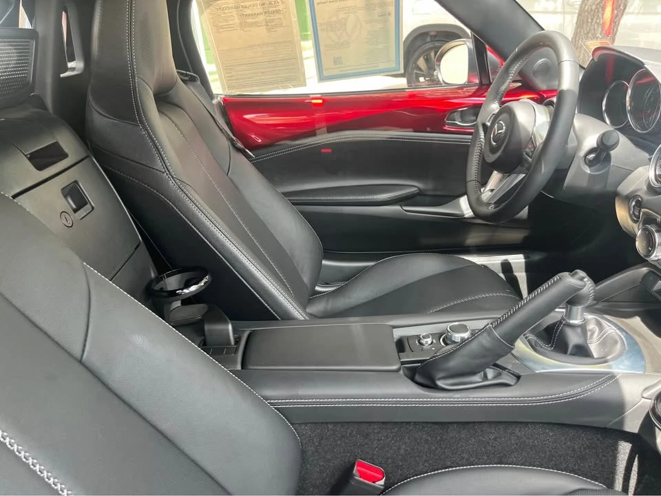 2025 Mazda ND MX-5 Miata - Image 5 of 5