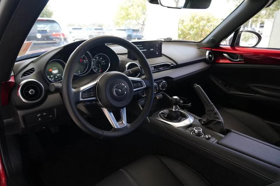 2025 Mazda ND MX-5 Miata - Image 7 of 12