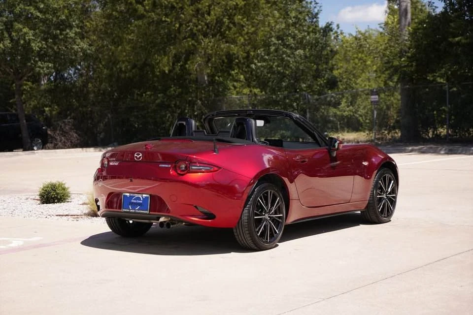 2025 Mazda ND MX-5 Miata - Image 4 of 12