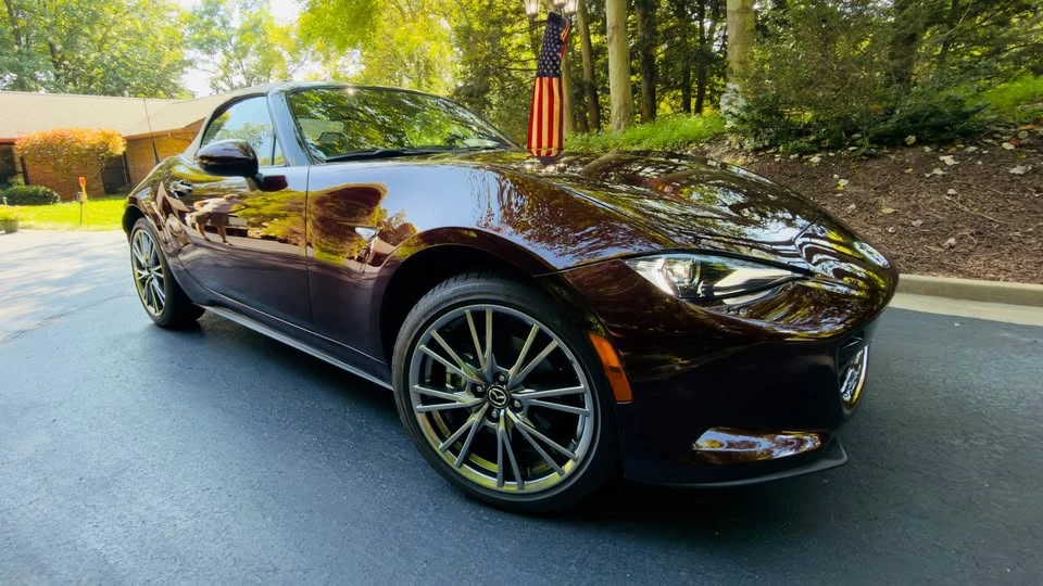 2025 Mazda ND MX-5 Miata - Image 2 of 9