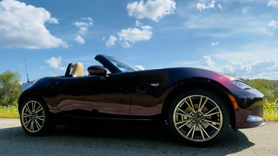 2025 Mazda ND MX-5 Miata - Image 4 of 9