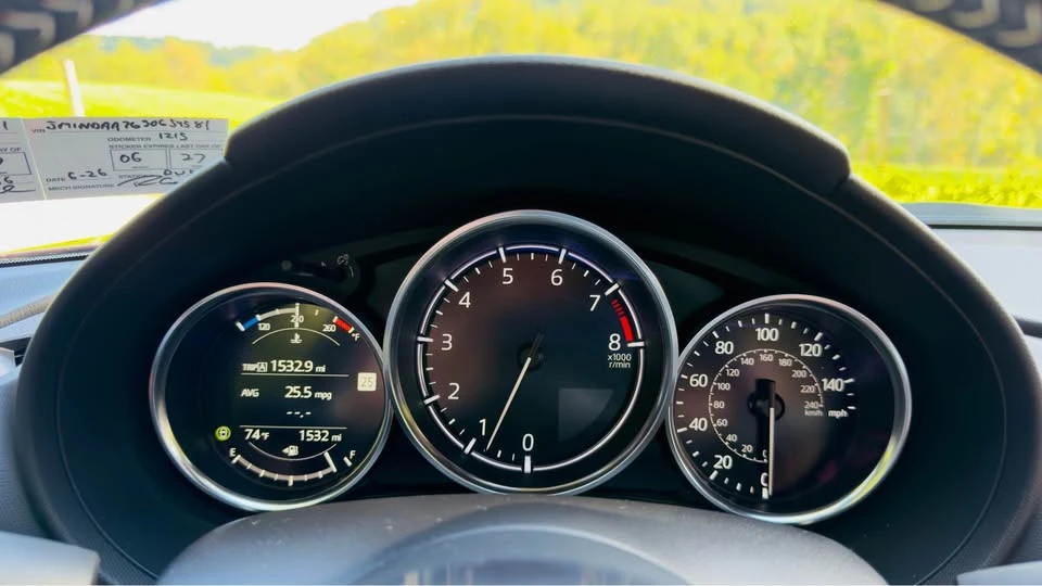 2025 Mazda ND MX-5 Miata - Image 5 of 9