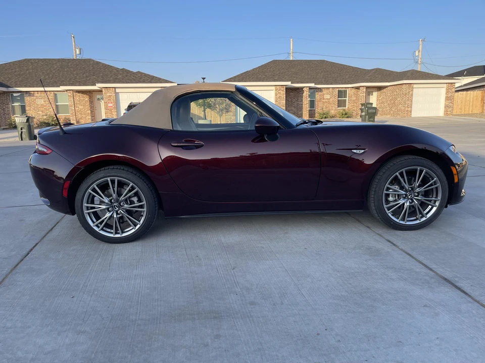 2025 Mazda ND MX-5 Miata - Image 22 of 31