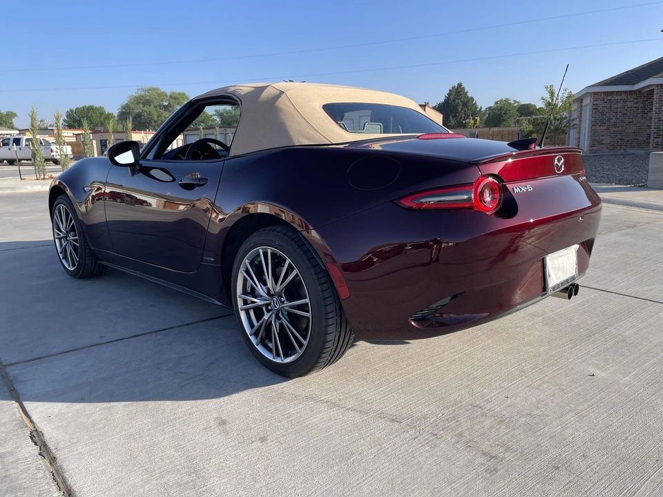 2025 Mazda ND MX-5 Miata - Image 19 of 31
