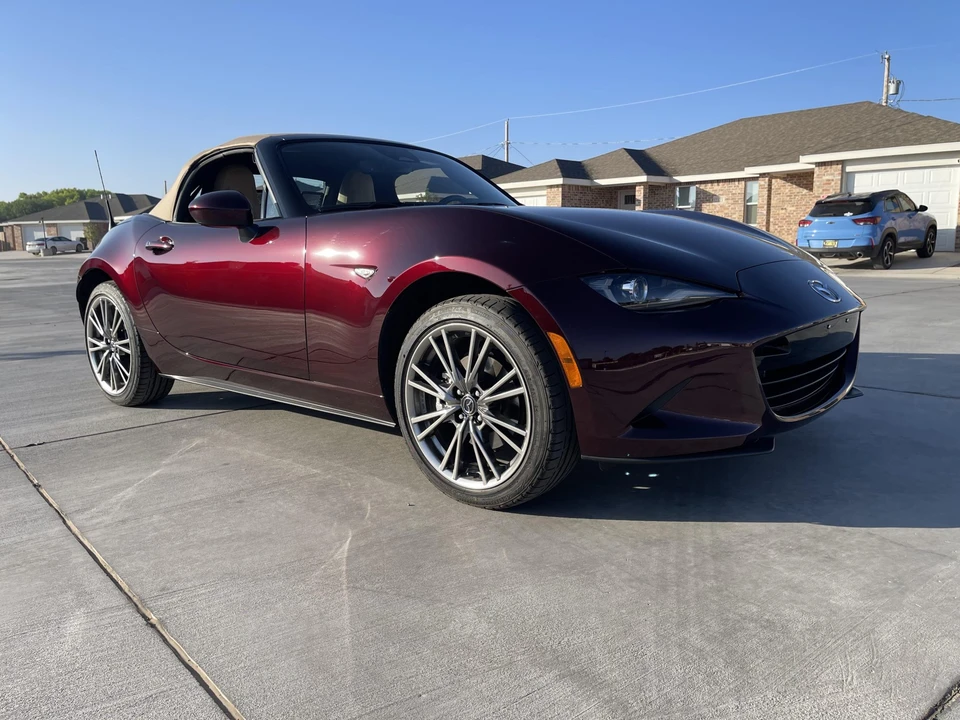 2025 Mazda ND MX-5 Miata - Image 12 of 31