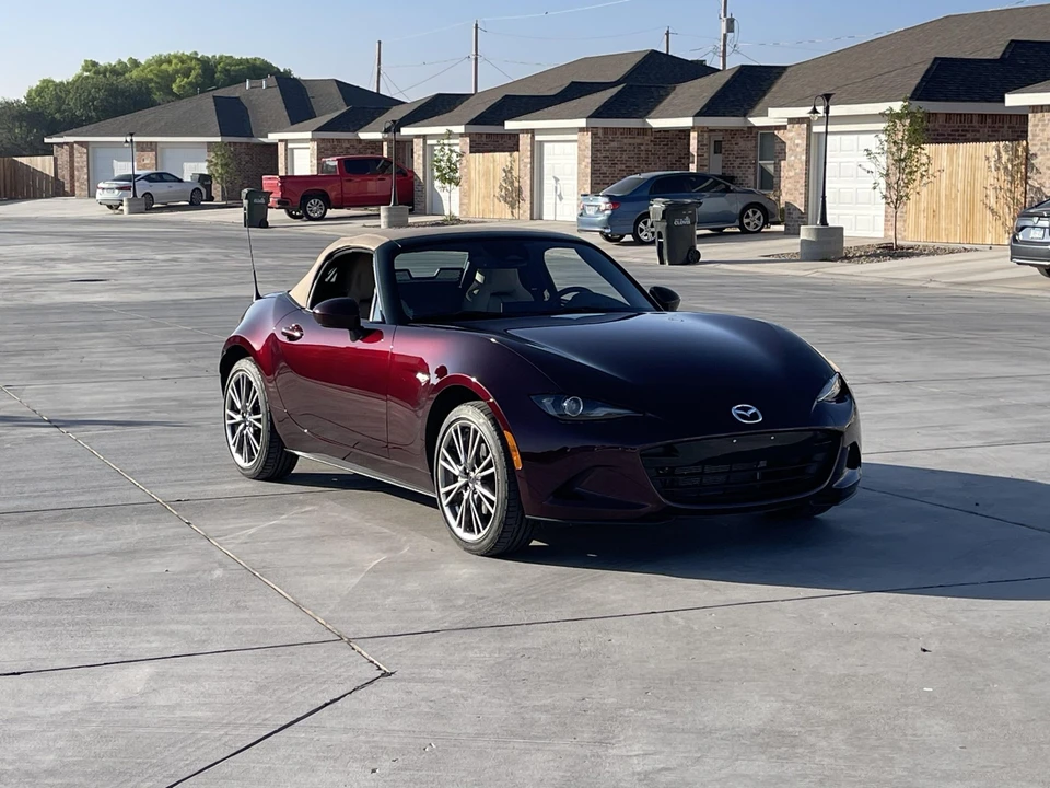 2025 Mazda ND MX-5 Miata - Image 11 of 31