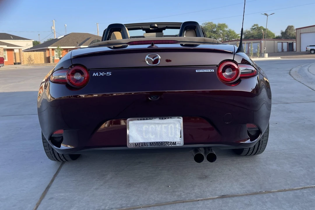 2025 Mazda ND MX-5 Miata - Image 6 of 31