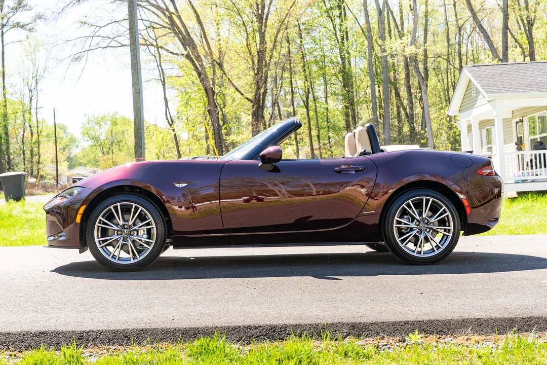 2025 Mazda ND MX-5 Miata - Image 11 of 31