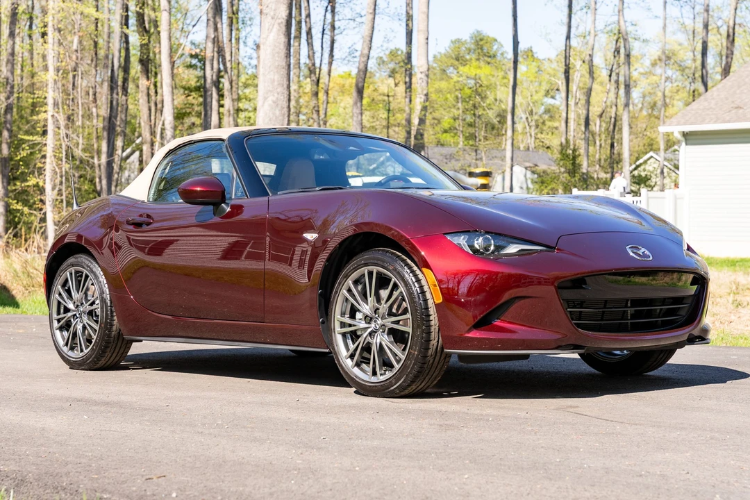 2025 Mazda ND MX-5 Miata - Image 8 of 31