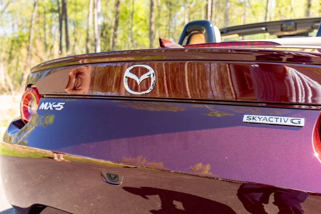 2025 Mazda ND MX-5 Miata - Image 23 of 31