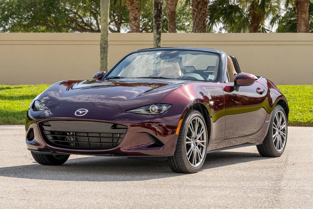 2025 Mazda ND MX-5 Miata - Image 7 of 31