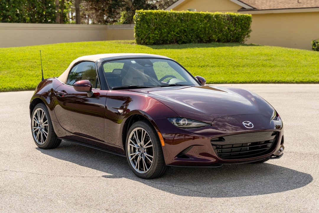 2025 Mazda ND MX-5 Miata - Image 10 of 31