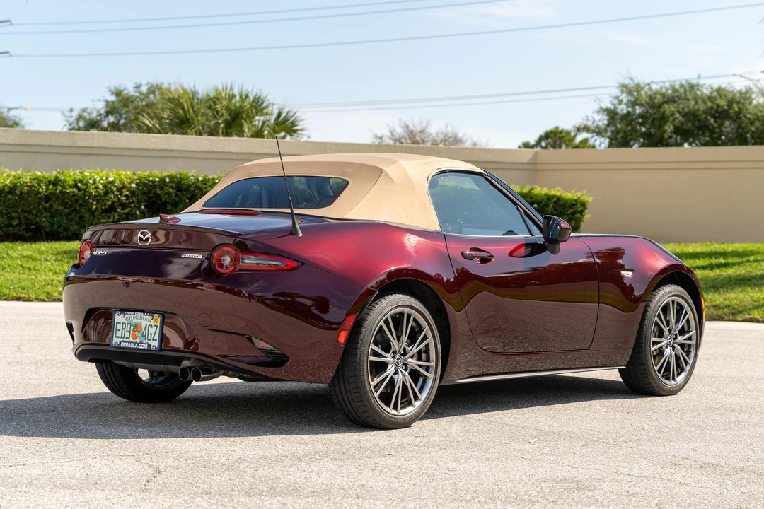 2025 Mazda ND MX-5 Miata - Image 15 of 31