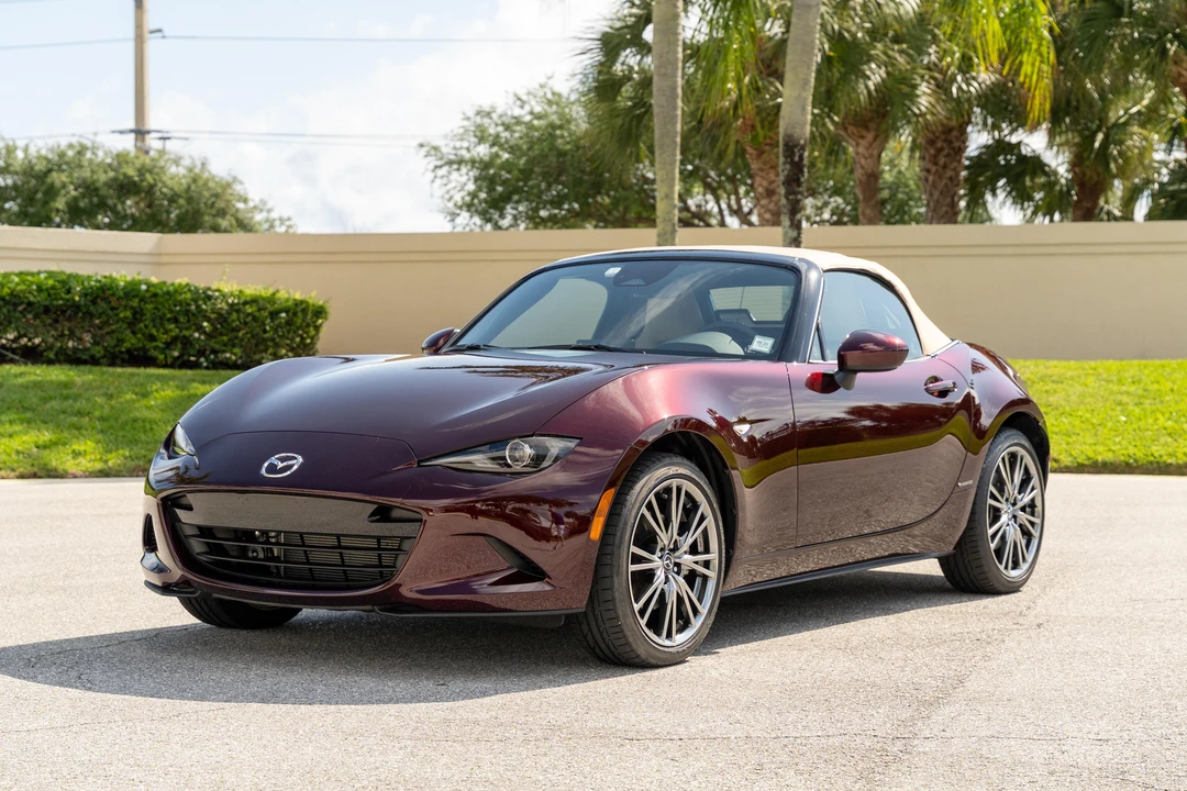2025 Mazda ND MX-5 Miata - Image 11 of 31